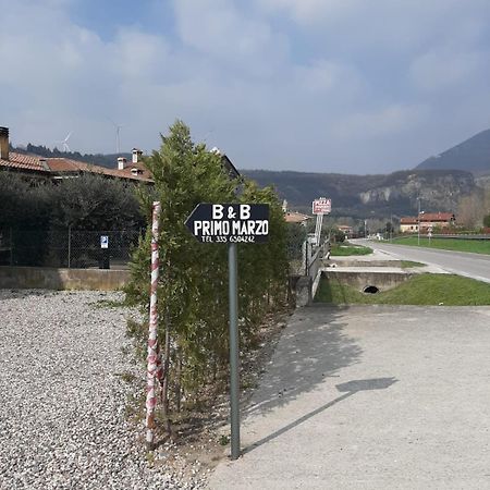B&B Primo Marzo Volargne Exteriör bild
